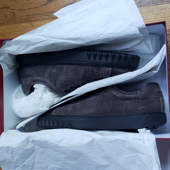 NIB Salvatore Ferragamo Grey Cube Sneaker Men's Size 7 - Picture 9 of 12